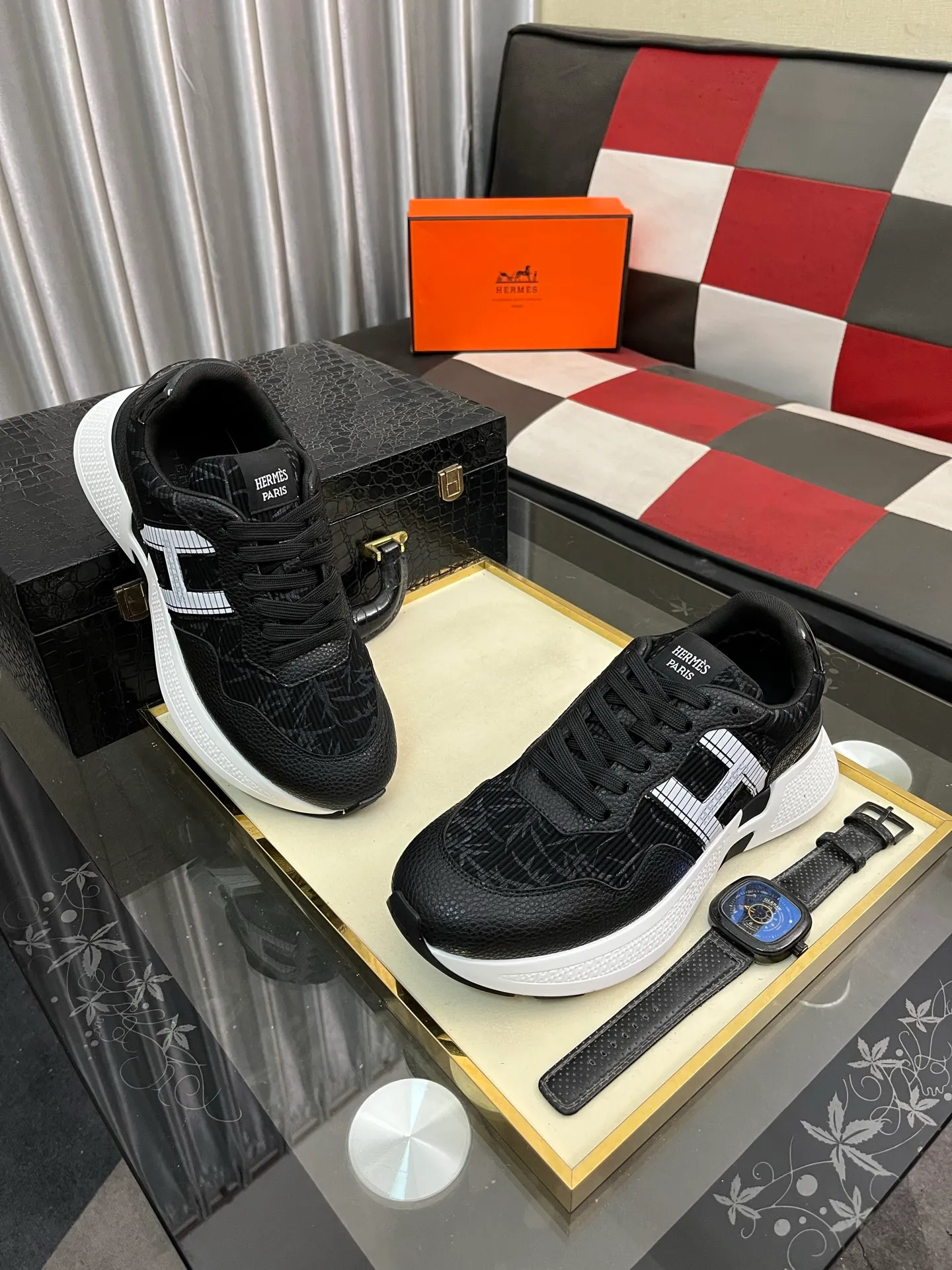 Men's shoes 💰540⌚️⌚️ HERMES/Hermès men's rest sneakers! -High-end quality original casual sports shoes -Upper: high nappa calfskin, forging technology, knitted fabric, shoe brand webbing, injection molded brand logo -Inner: foot pad; water-dyed cowhide -Outsole: ultra-light TPU·rubber; two-color molded outsole -Ultra-high quality control·fine workmanship: highlighted (high-end·luxury·grade) Size: 38-443️⃣Colors available